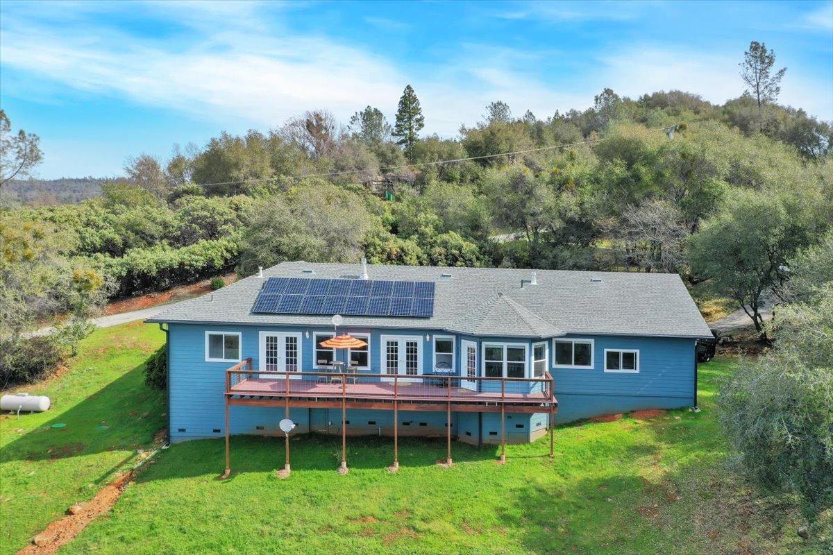 Photo of 12954 Woodlake Rd in Grass Valley, CA