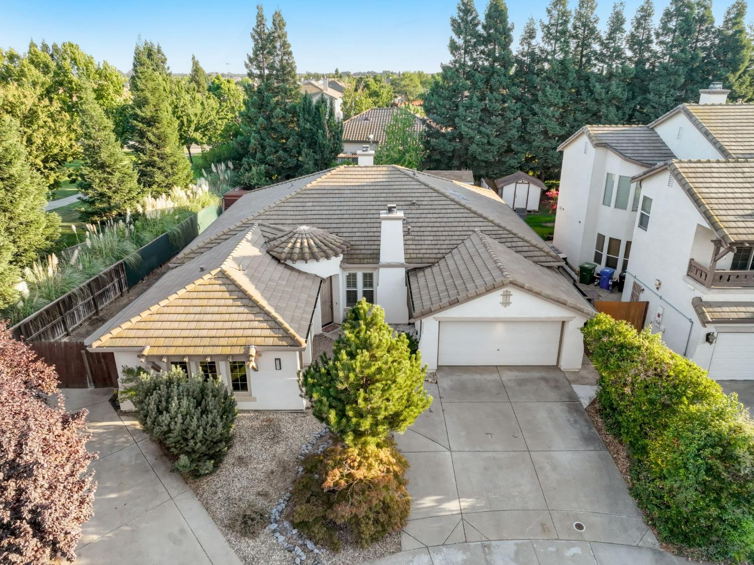 Photo of 9663 Rivage Wy in Elk Grove, CA