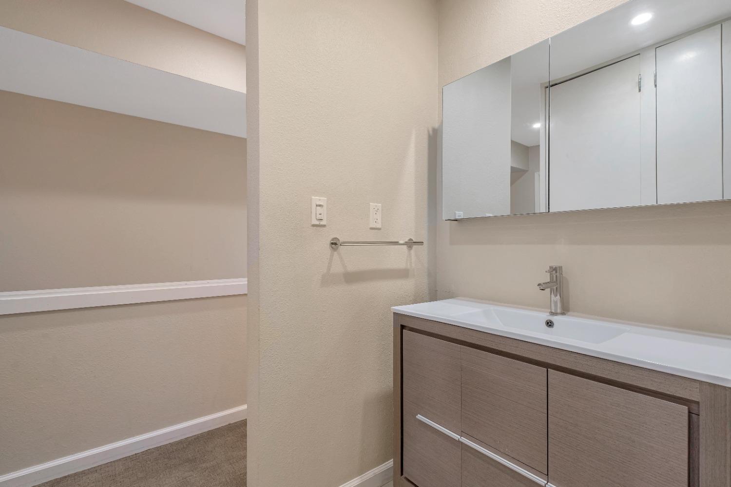 Photo #37: 223089682 Listing: Photo #37