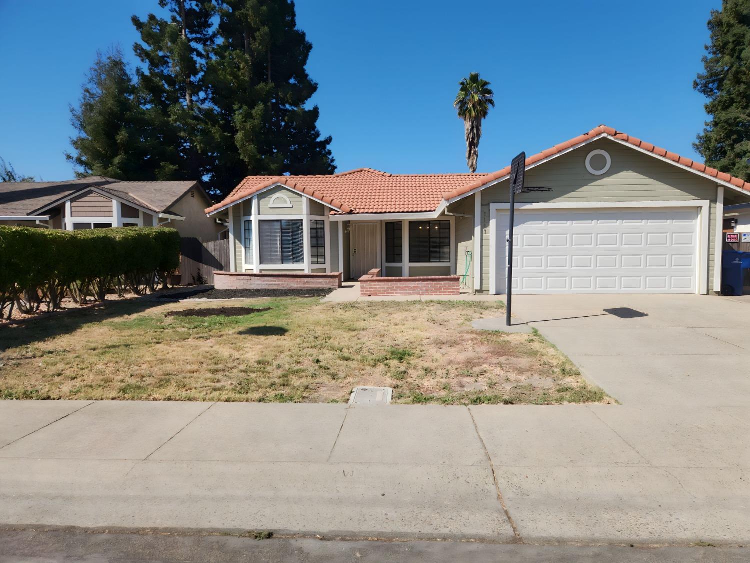 Photo of 2197 Atrisco Cir in Sacramento, CA