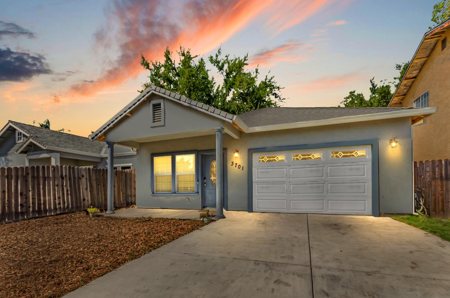 Photo of 3701 21st Ave in Sacramento, CA