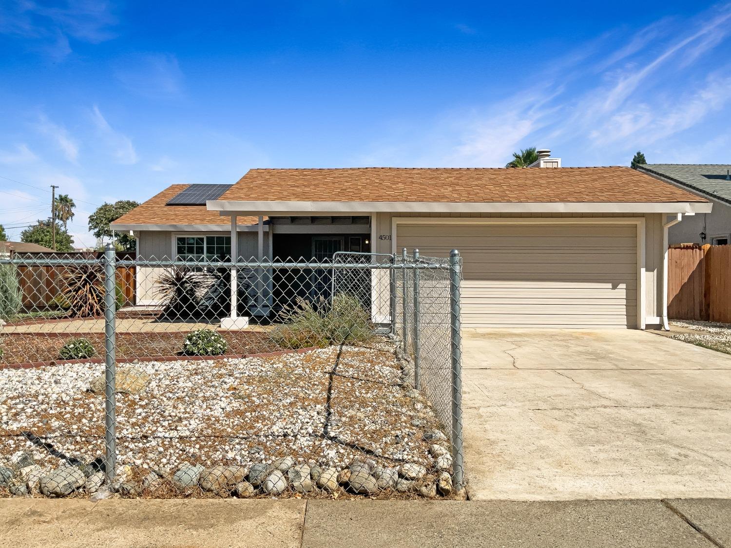 Photo of 4501 78th St in Sacramento, CA