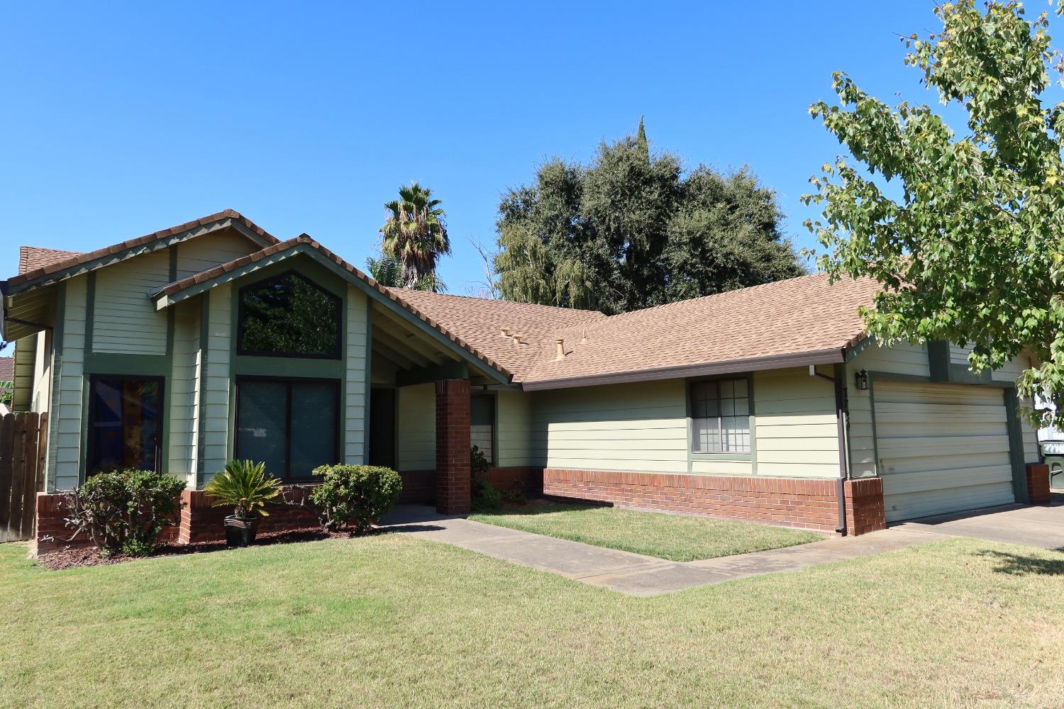 Photo of 7720 Roberts River Wy in Sacramento, CA