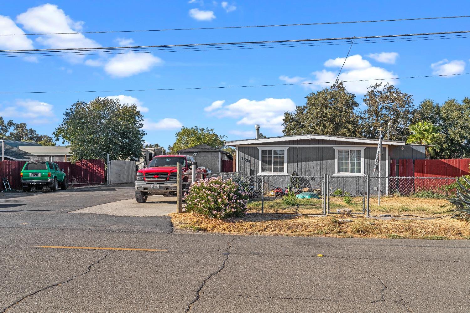 Photo of 1325 C St in Rio Linda, CA
