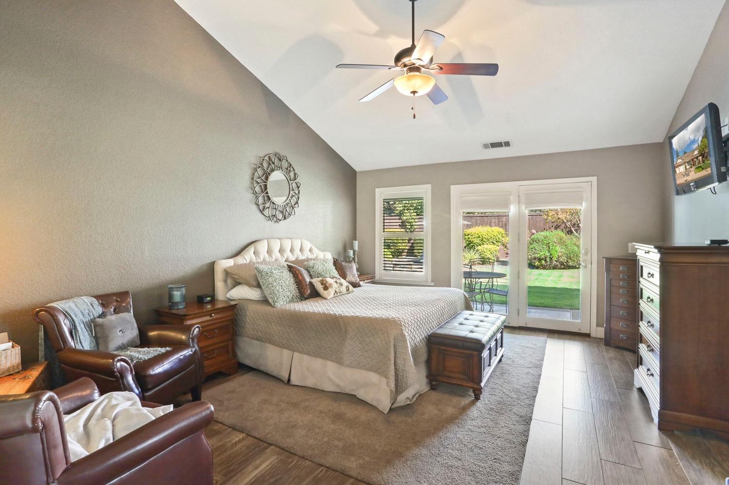 Detail Gallery Image 34 of 70 For 798 Shadowbrook Ln, Manteca,  CA 95336 - 4 Beds | 2/1 Baths