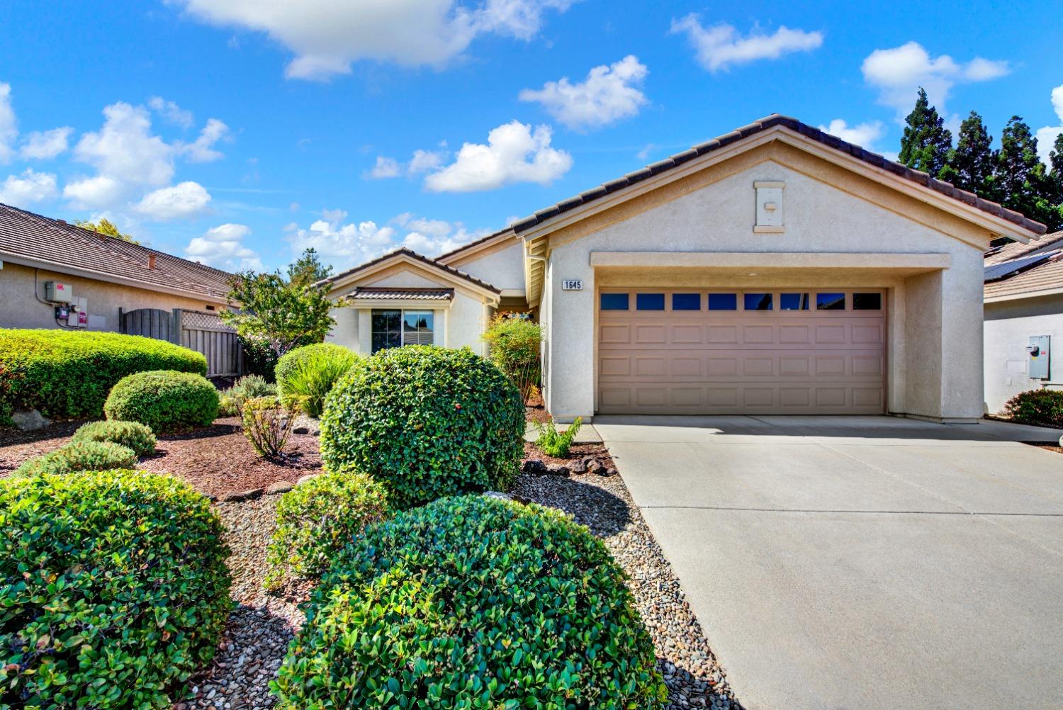 Photo of 1645 Hackberry Ln in Lincoln, CA