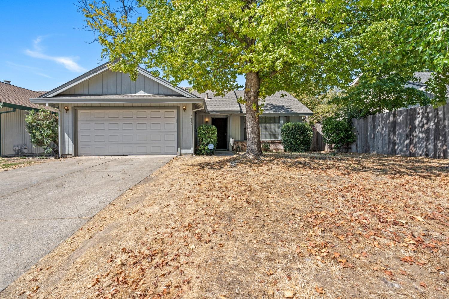 Photo of 7005 Drywood Wy in Orangevale, CA