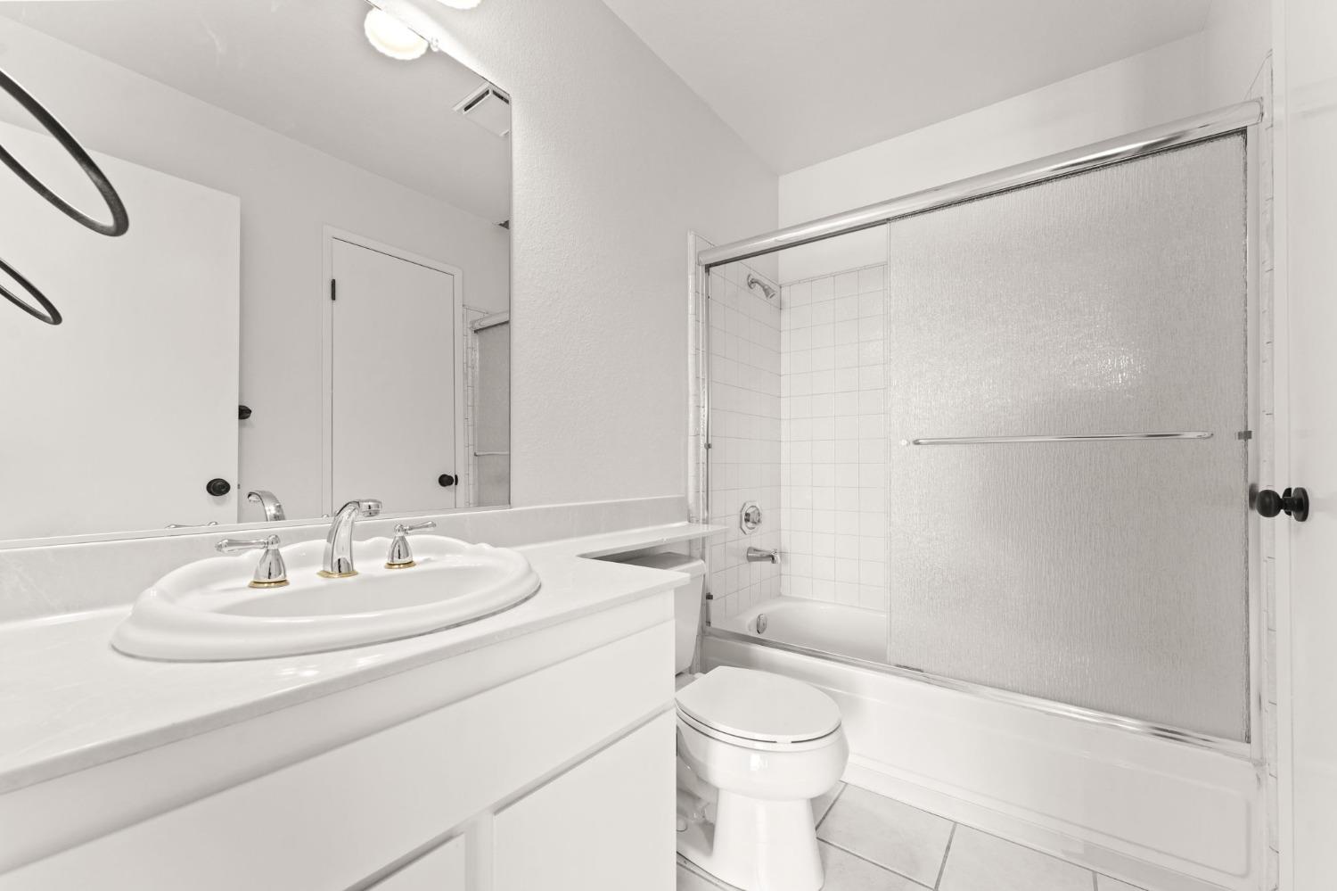 Photo #20: 223089680 Listing: Photo #20