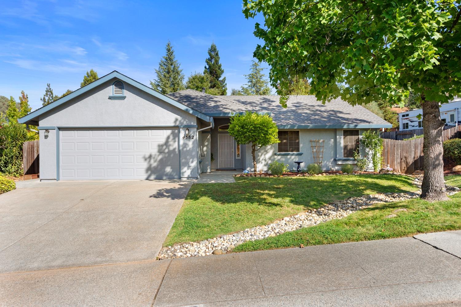 Photo of 4382 Richardson Dr in Auburn, CA