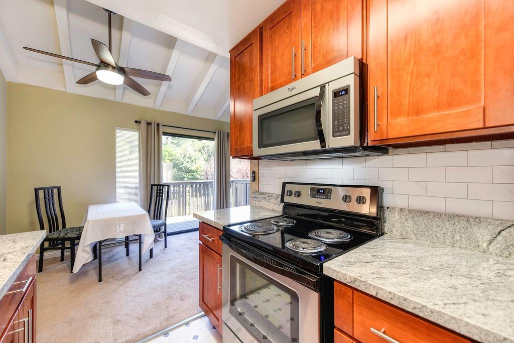 Photo #14: 223089581 Listing: Photo #14