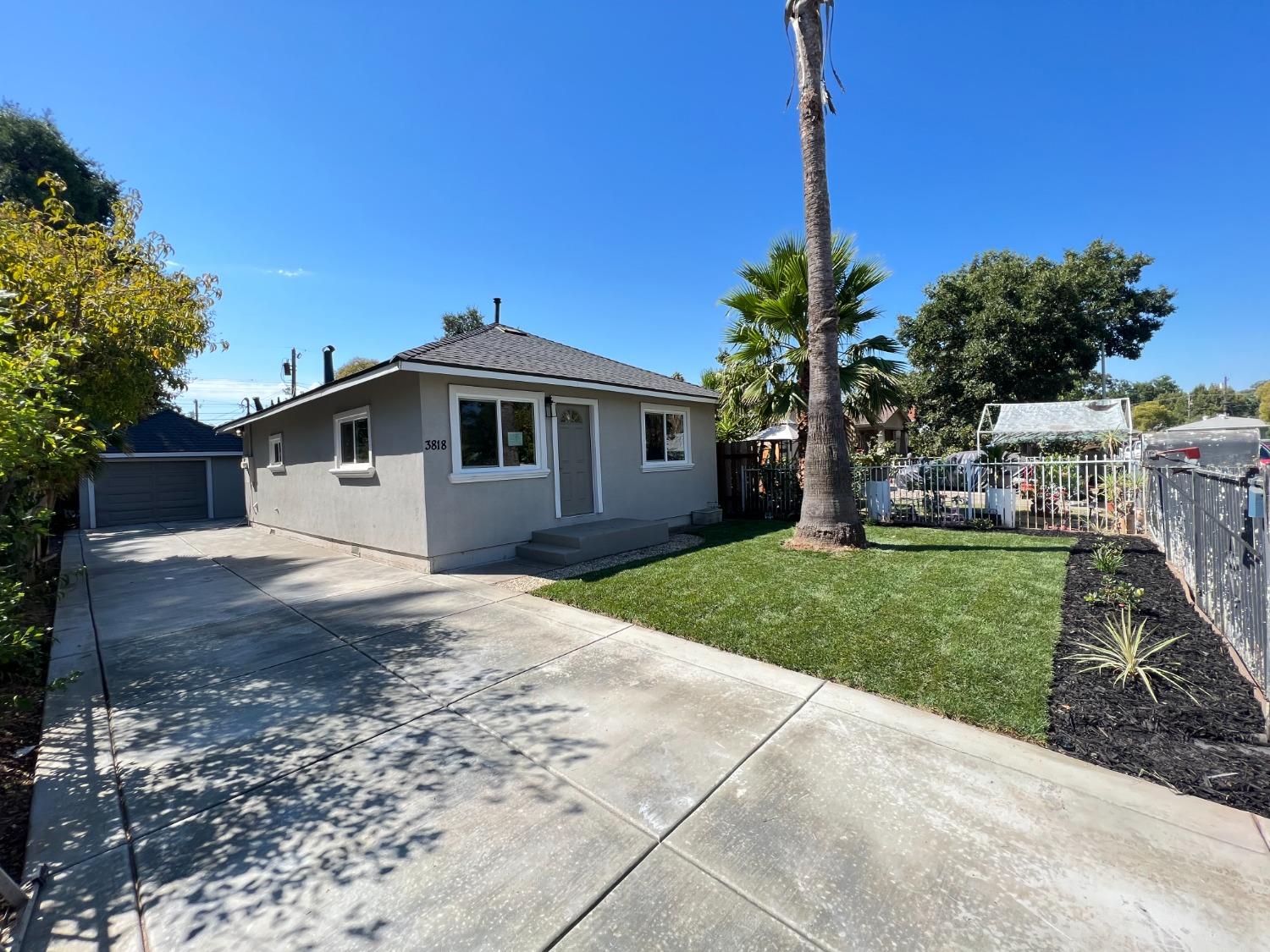 Photo of 3818 15th Ave in Sacramento, CA