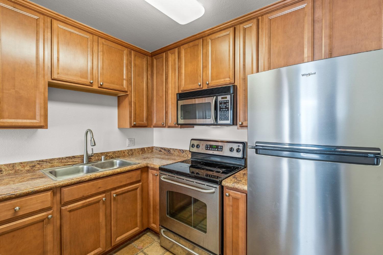 Photo #10: 223090596 Listing 