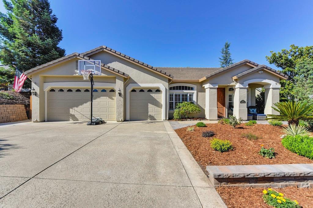 Photo of 3180 Woodleigh Ln in Cameron Park, CA