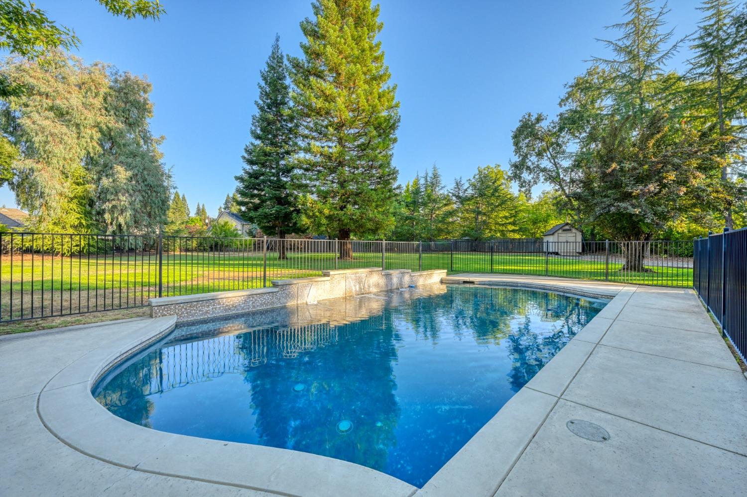 Royall Oaks Drive, Granite Bay, California image 39