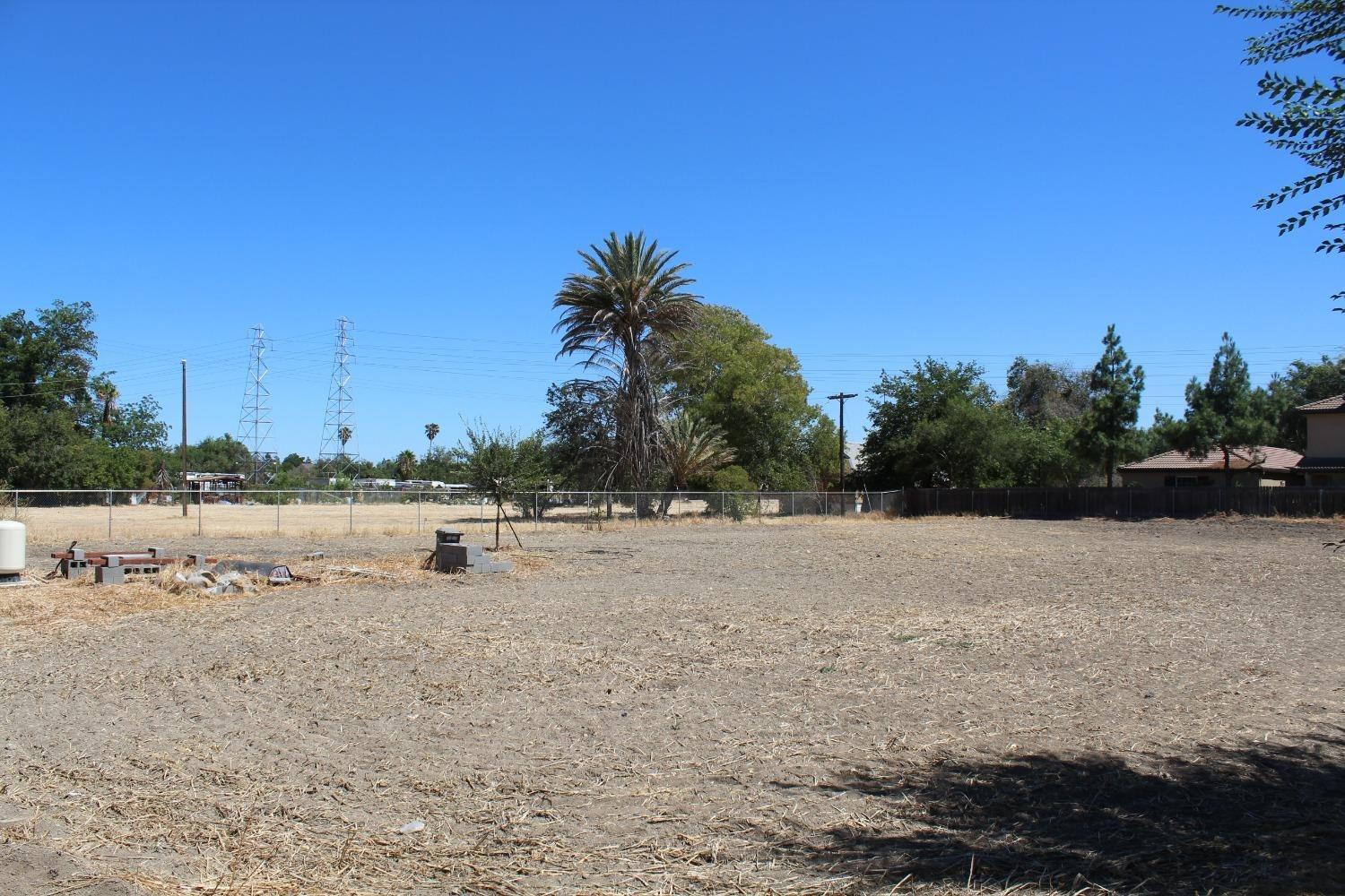 Photo of 310 W Mount Diablo Ave in Tracy, CA