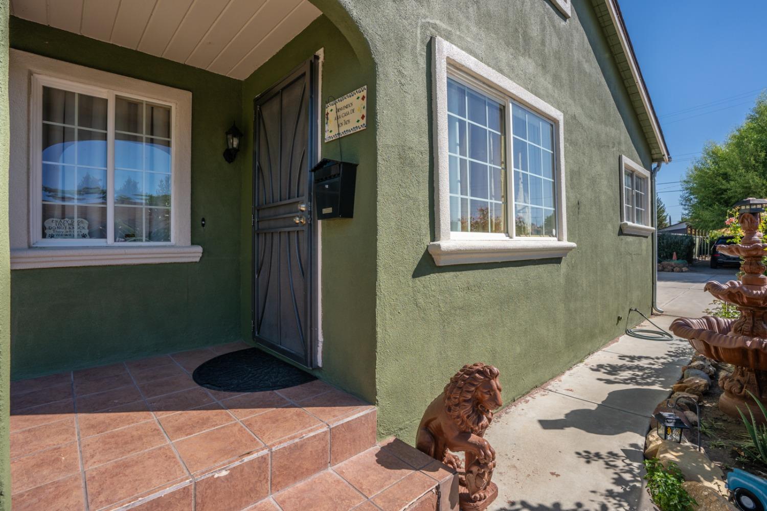 Detail Gallery Image 4 of 58 For 1141 California Ave, Dos Palos,  CA 93620 - 4 Beds | 2/1 Baths