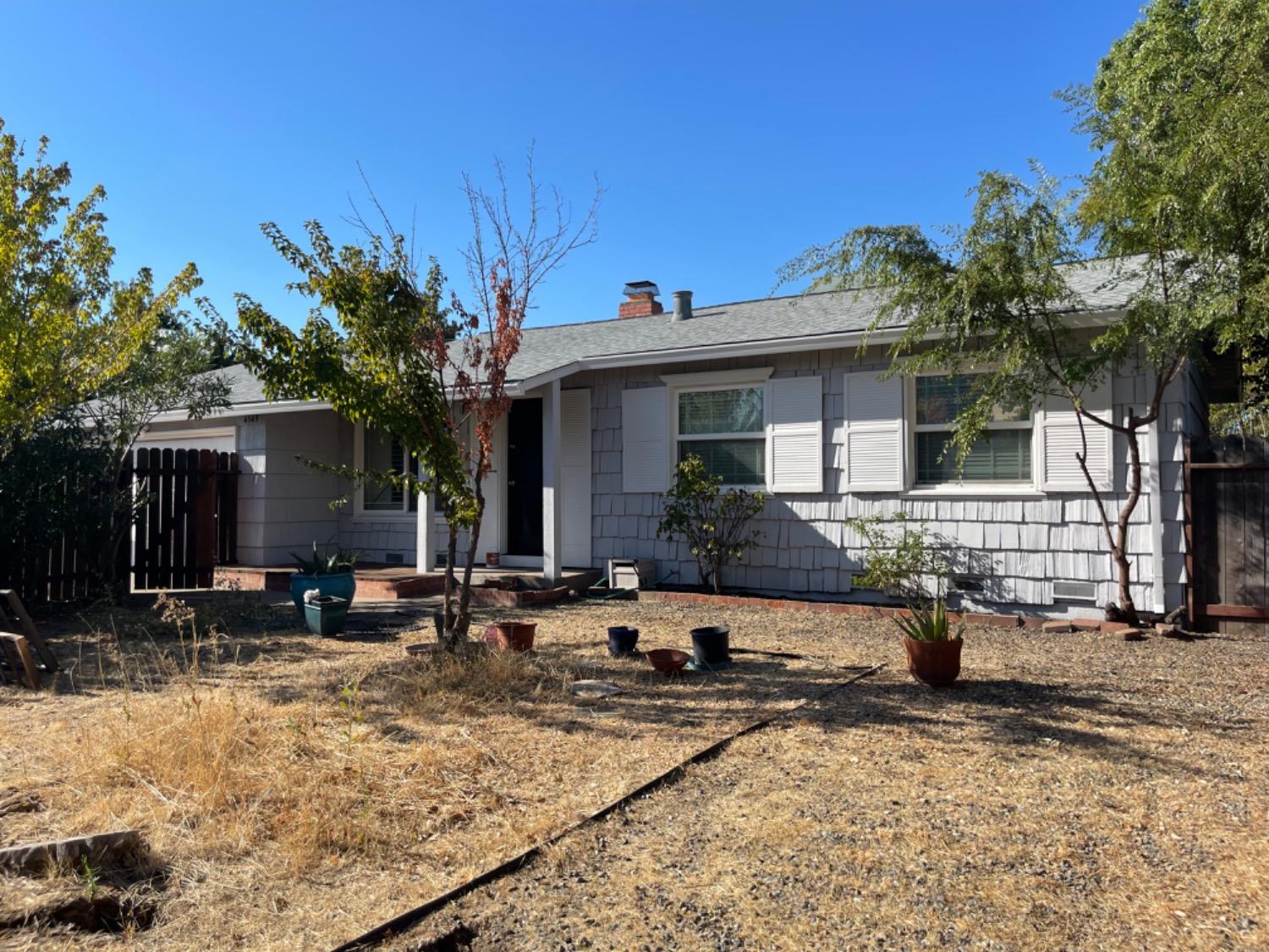 Photo of 6549 Madison Ave in Carmichael, CA