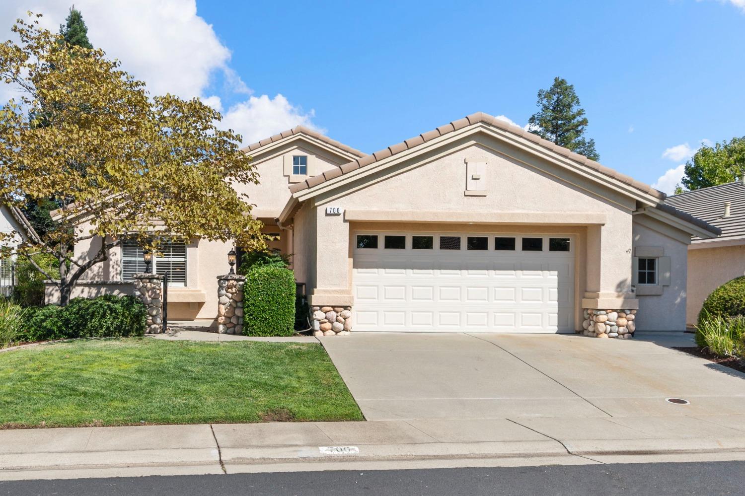 Photo of 700 Waterfield Ct in Lincoln, CA