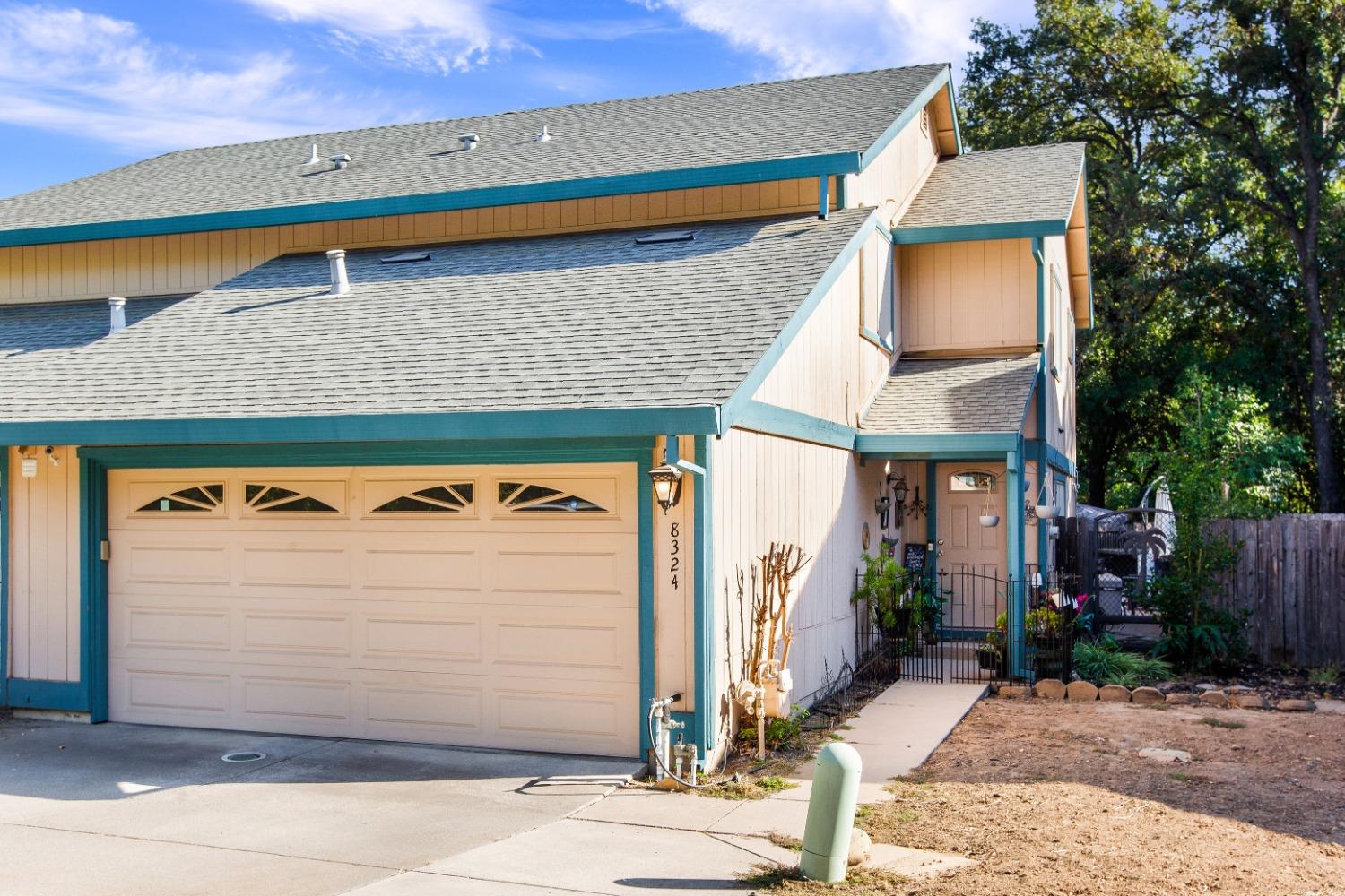 Detail Gallery Image 1 of 1 For 8324 Forest Creek Ln, Orangevale,  CA 95662 - 3 Beds | 2/1 Baths