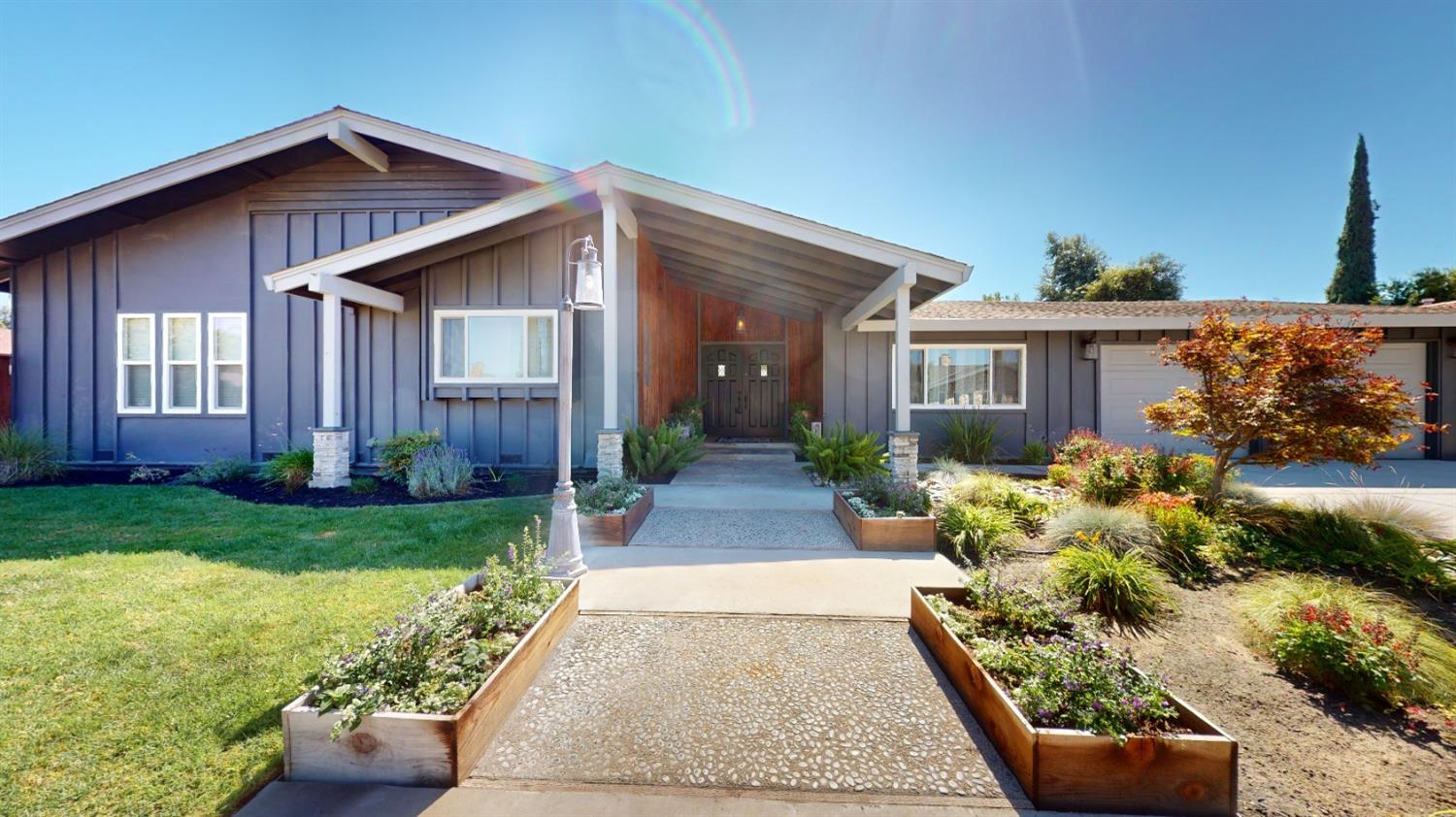 Detail Gallery Image 1 of 72 For 19179 Denis Way, Turlock,  CA 95380 - 3 Beds | 2 Baths