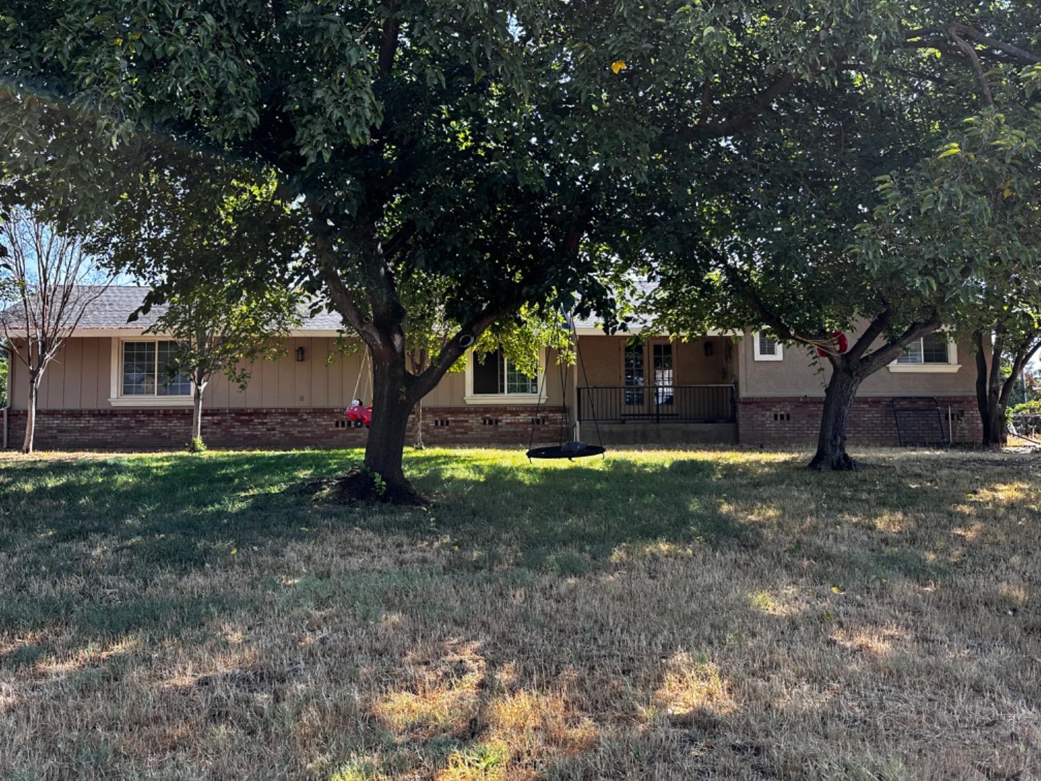 Photo of 9581 Jeffcott Rd in Wilton, CA