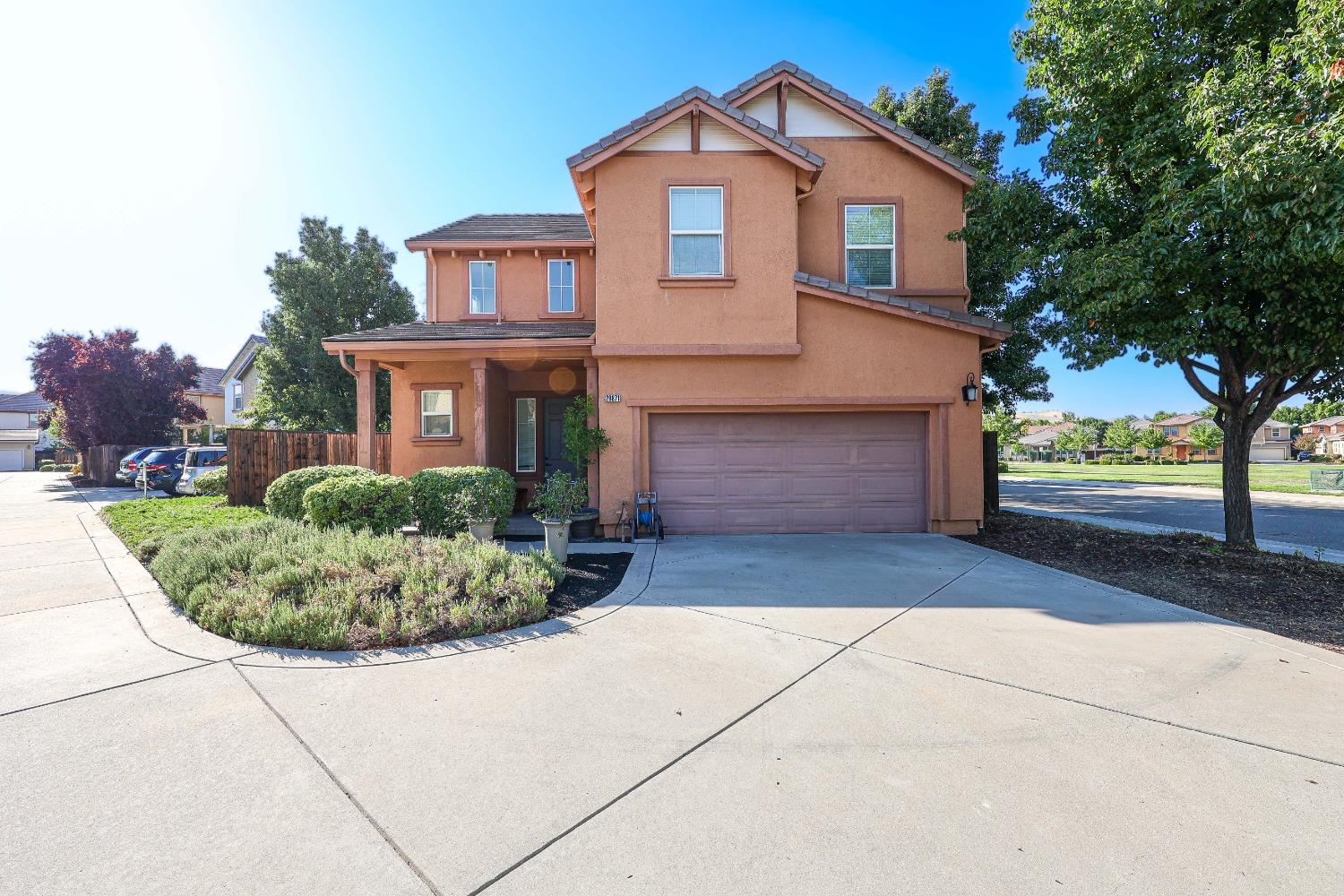 Photo of 20871 Grapevine Dr in Patterson, CA