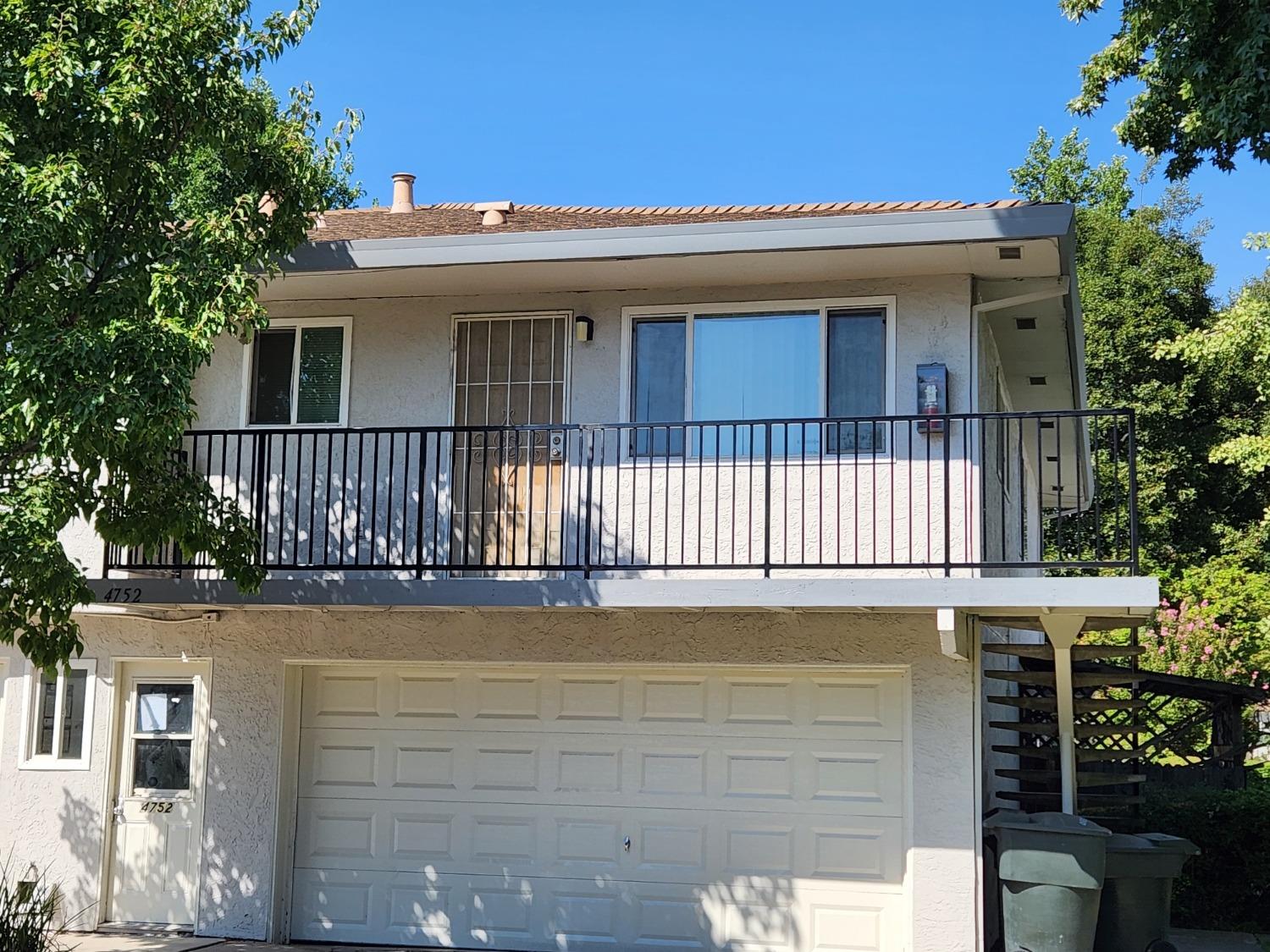 Photo of 4752 Greenholme Dr #4 in Sacramento, CA
