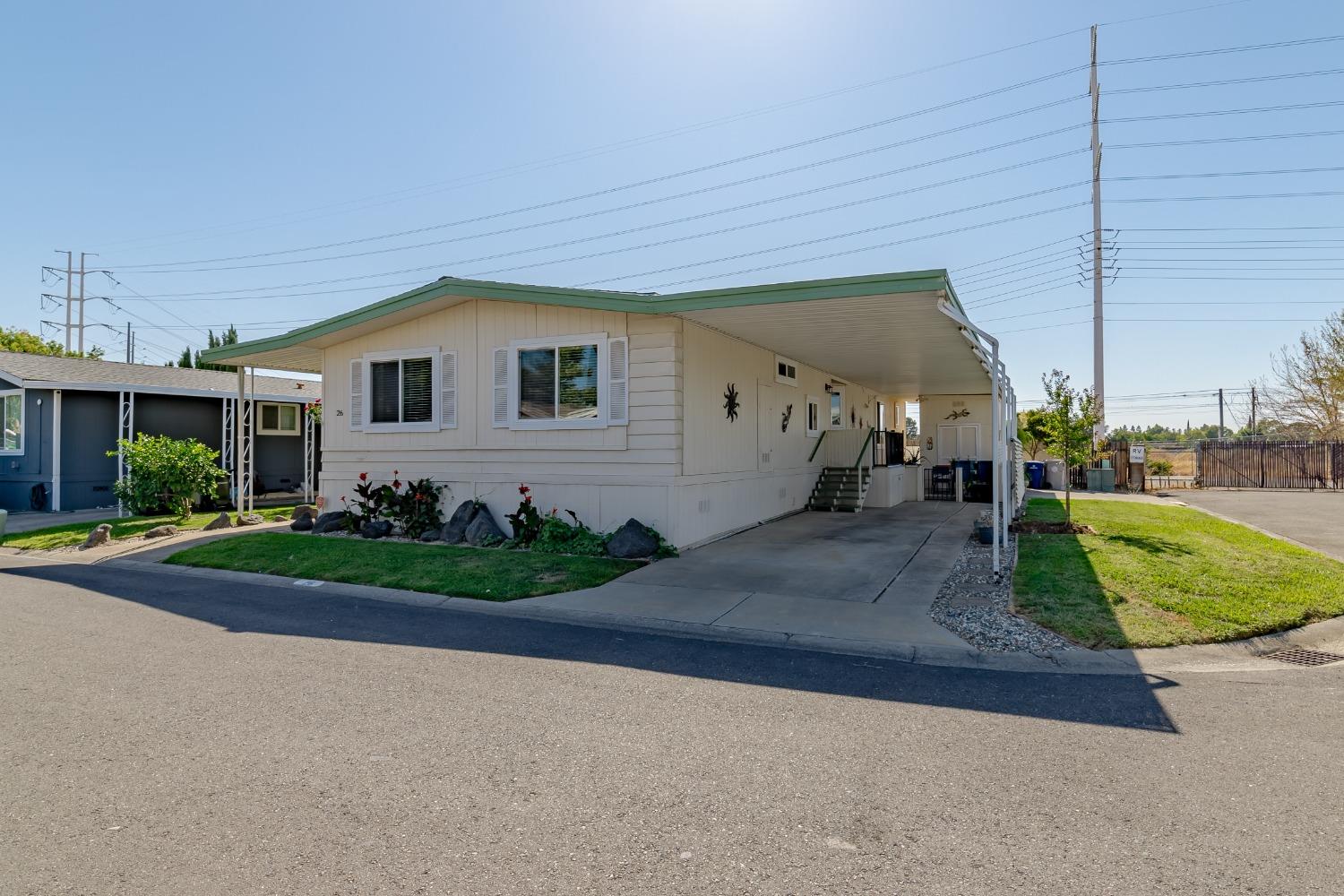 Photo of 26 Bentley Ave in Sacramento, CA