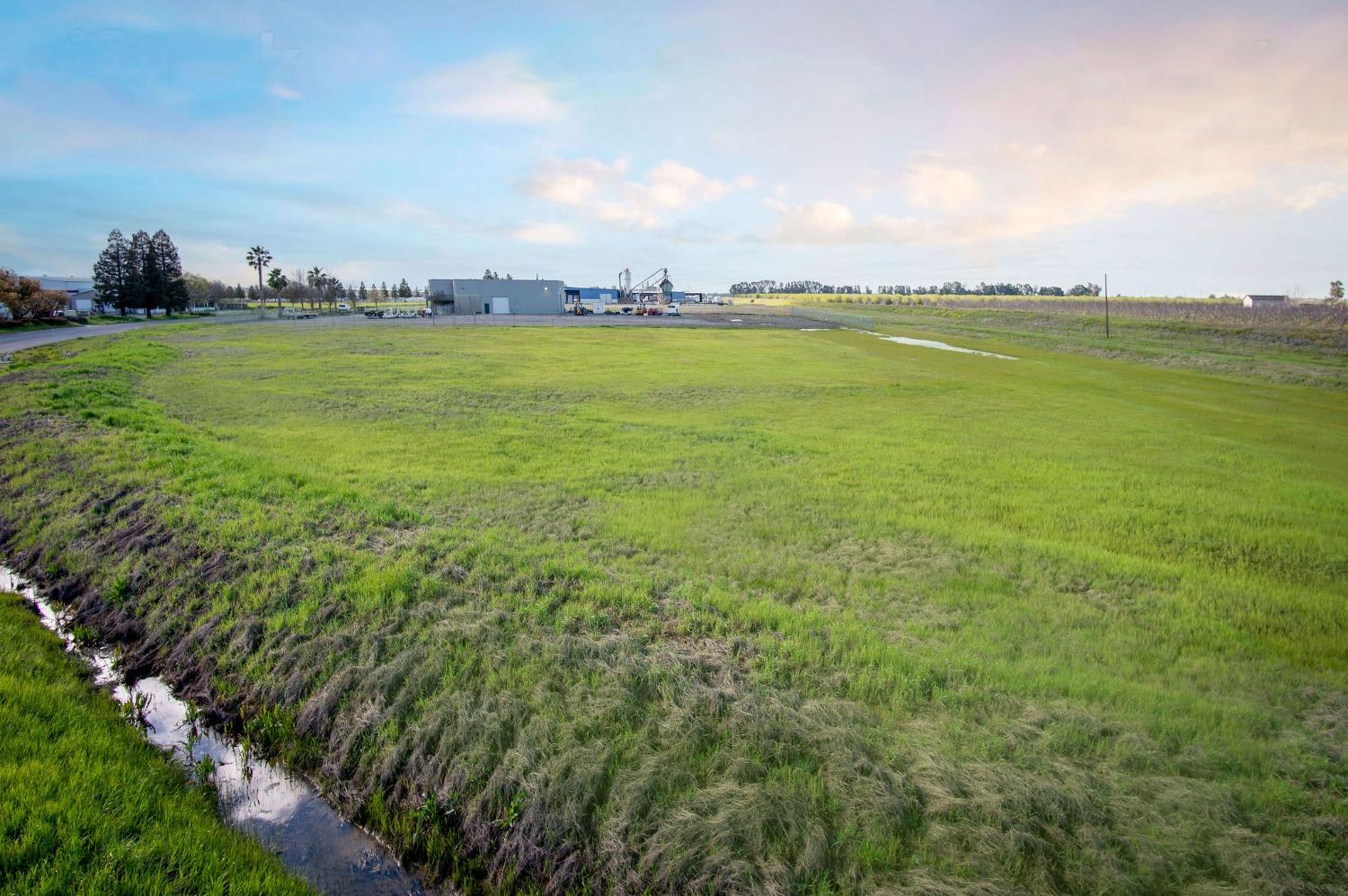 Skyway, Olivehurst, California image 3