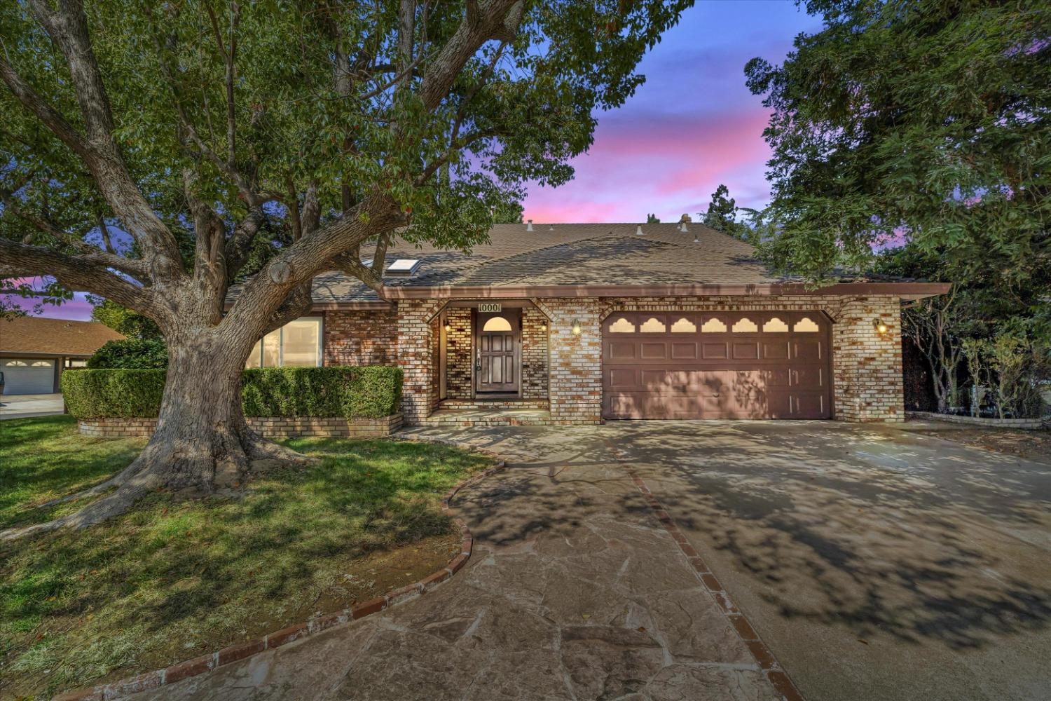 Photo of 10001 Fire Opal Ct in Sacramento, CA