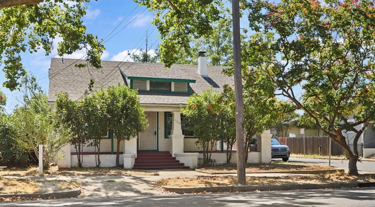 Photo of 4022 2nd Ave in Sacramento, CA
