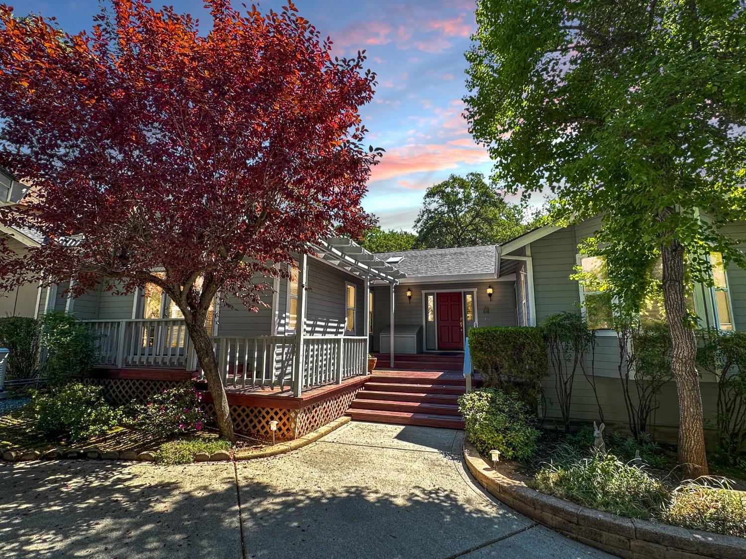 Photo of 12918 Torrey Pines Dr in Auburn, CA