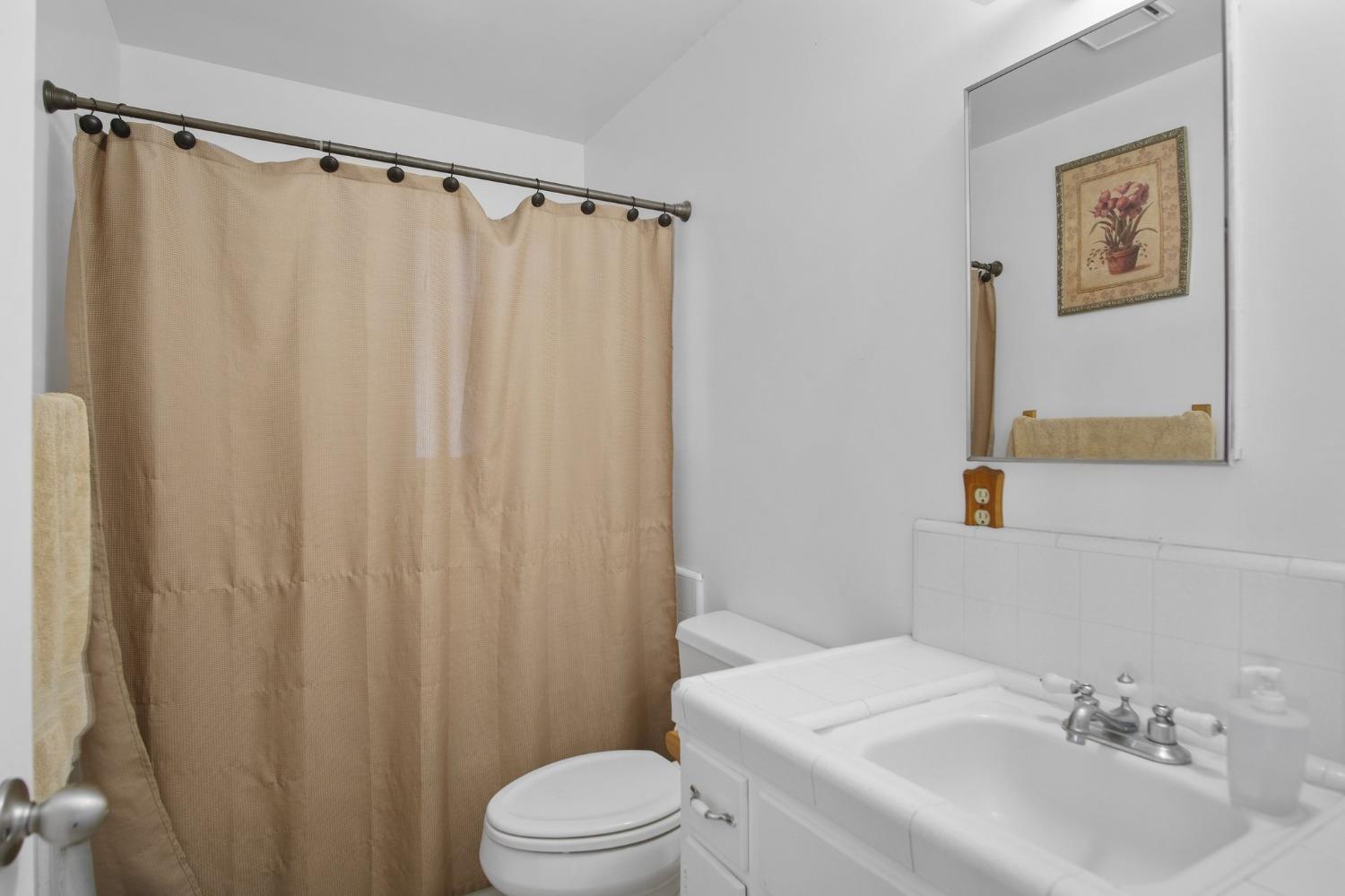 Detail Gallery Image 16 of 33 For 1408 1st St, Livingston,  CA 95334 - 3 Beds | 2 Baths