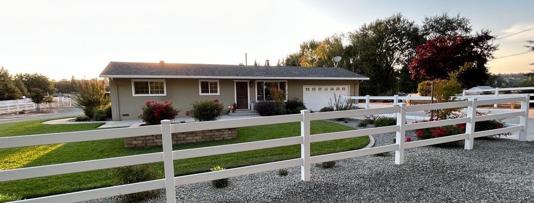 Photo of 3032 Carlile Dr in Loomis, CA