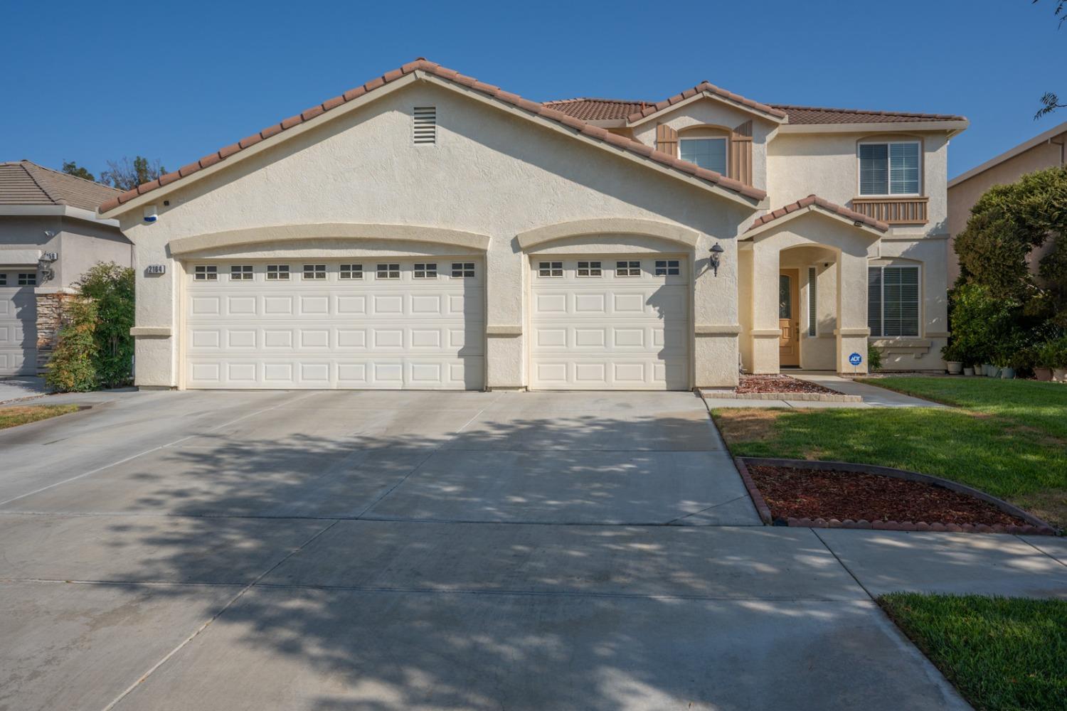 Photo of 2164 Naples Ct in Los Banos, CA