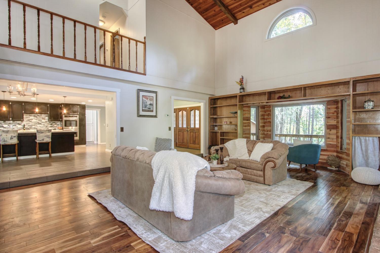 Photo of 20455 Bellwood Ct in Foresthill, CA