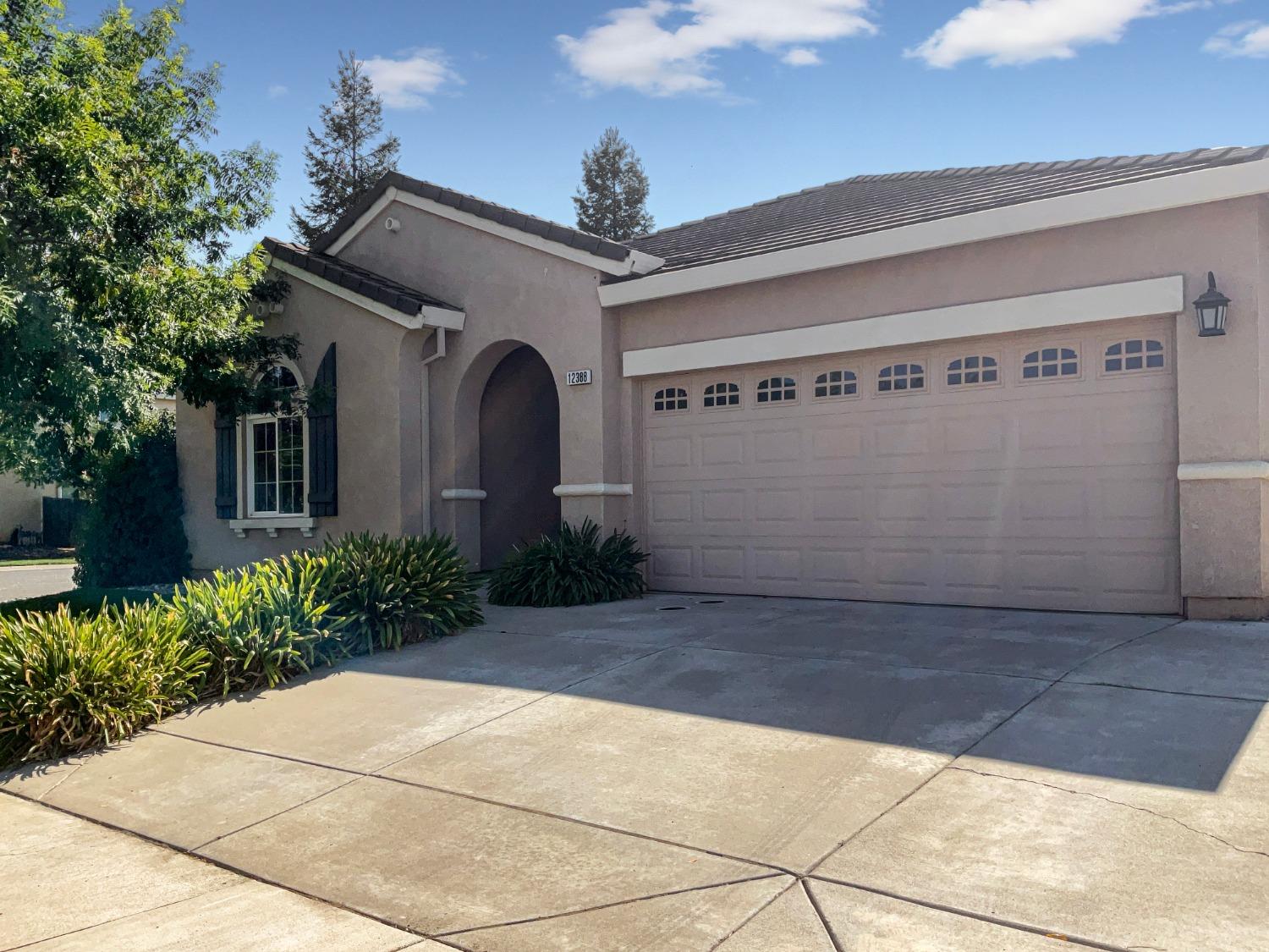 Photo of 12388 Muir Trail Wy in Rancho Cordova, CA