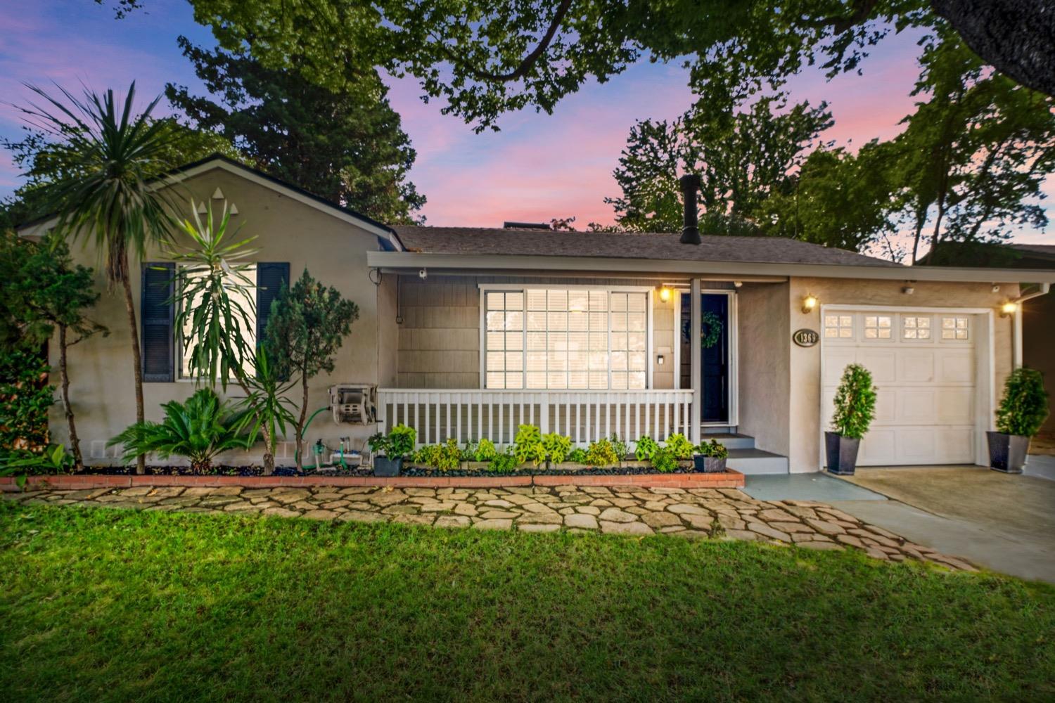 Photo of 1369 62nd St in Sacramento, CA