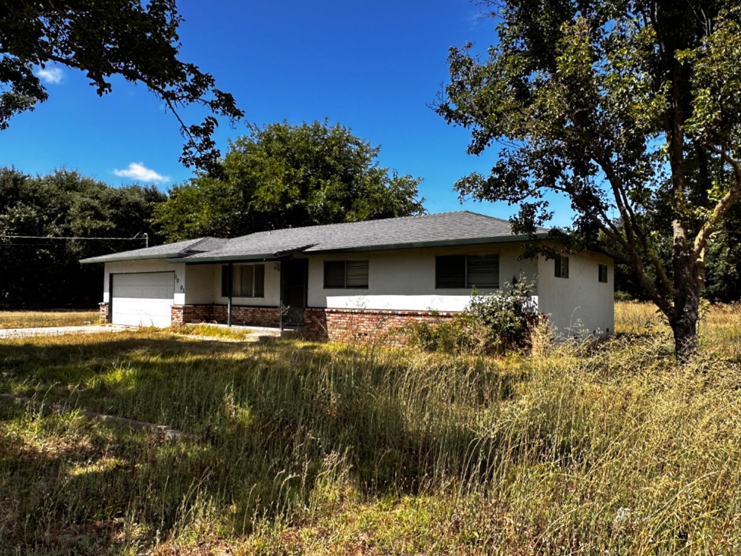 Photo of 10701 W Walnut Grove Rd in Thornton, CA
