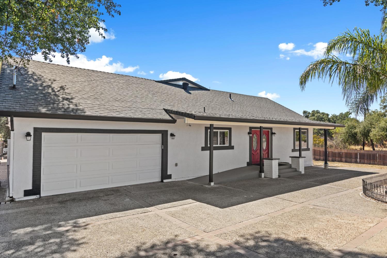 Photo of 9160 Oak Ave in Orangevale, CA