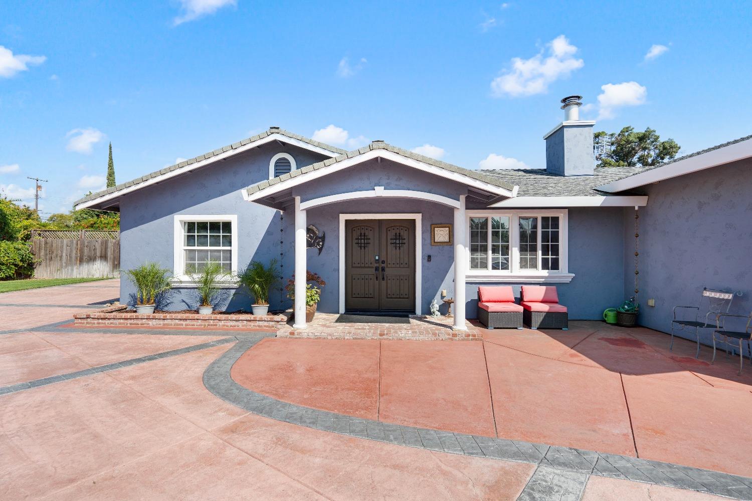 Photo of 3731 Viola Dr in North Highlands, CA