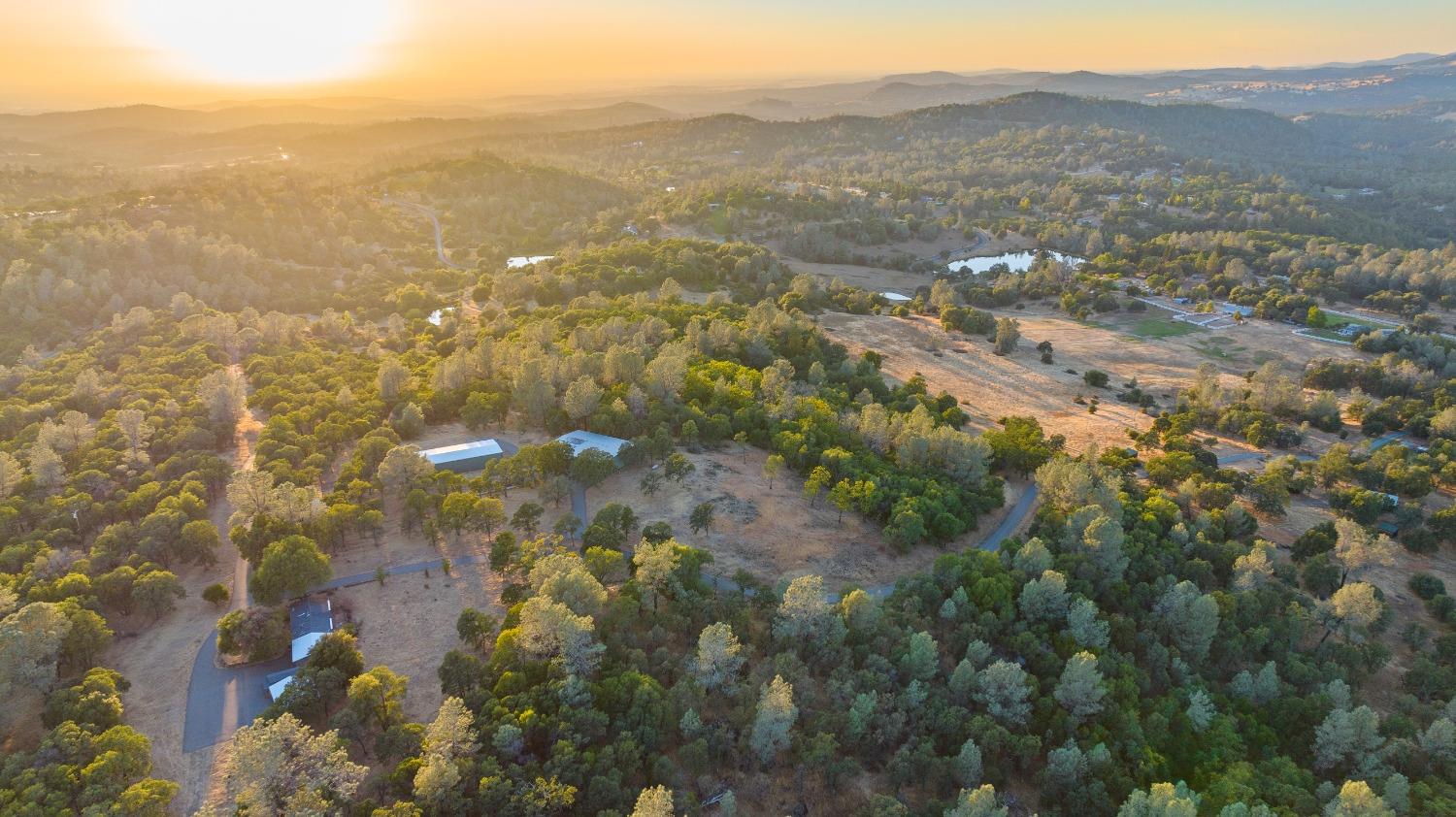 Photo of 22149 Mccourtney Rd in Grass Valley, CA