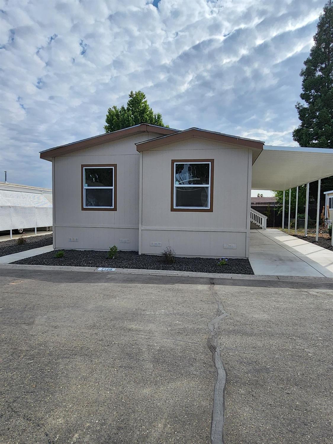 Photo of 7520 Golden Eye Ln in Citrus Heights, CA