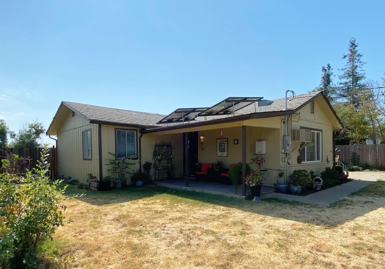 Photo of 1120 Vine Ave in Olivehurst, CA