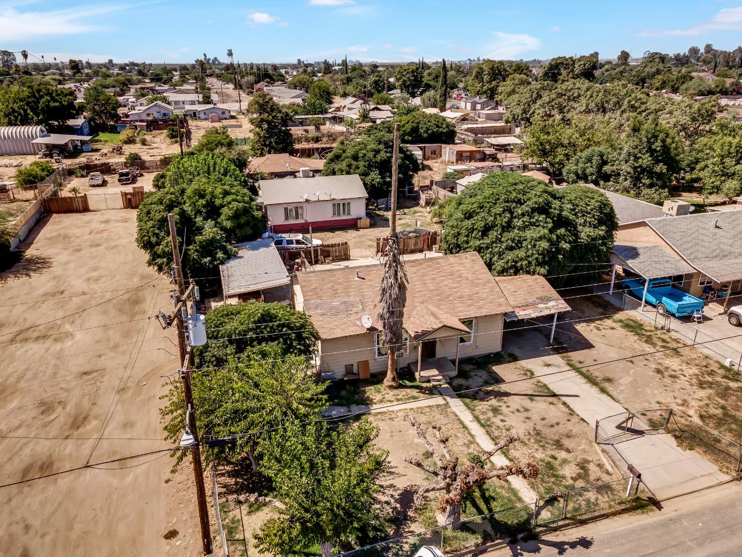 Walnut Street, Pixley, California image 4