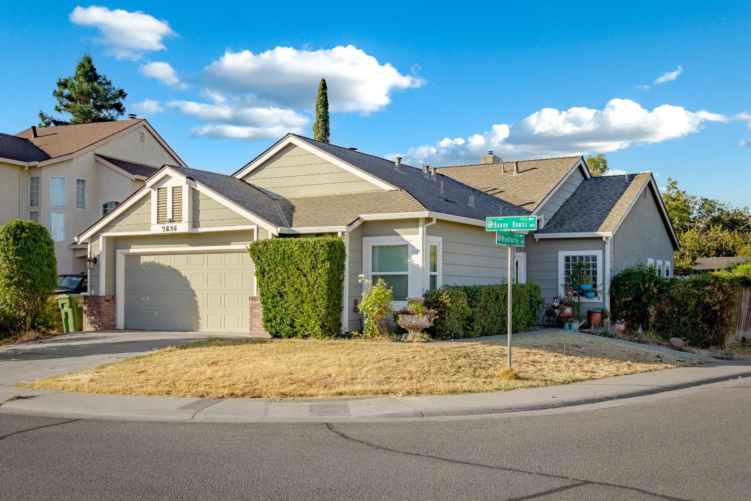 Photo of 7836 Bonny Downs Wy in Elk Grove, CA