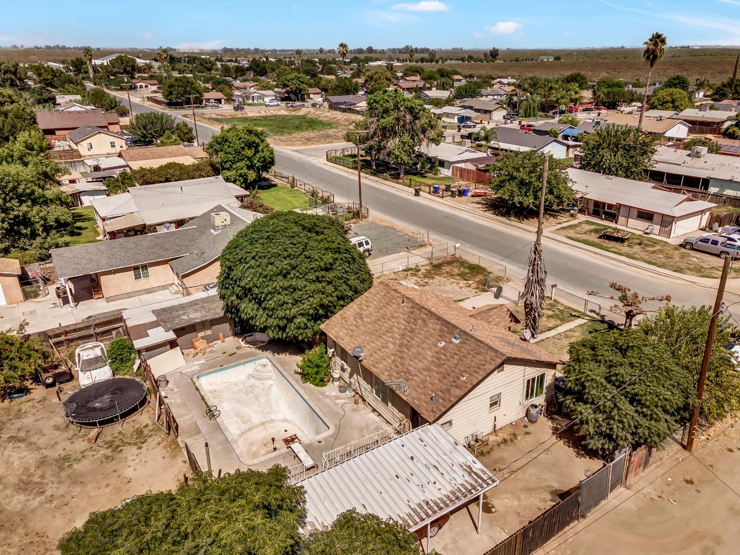 Walnut Street, Pixley, California image 5