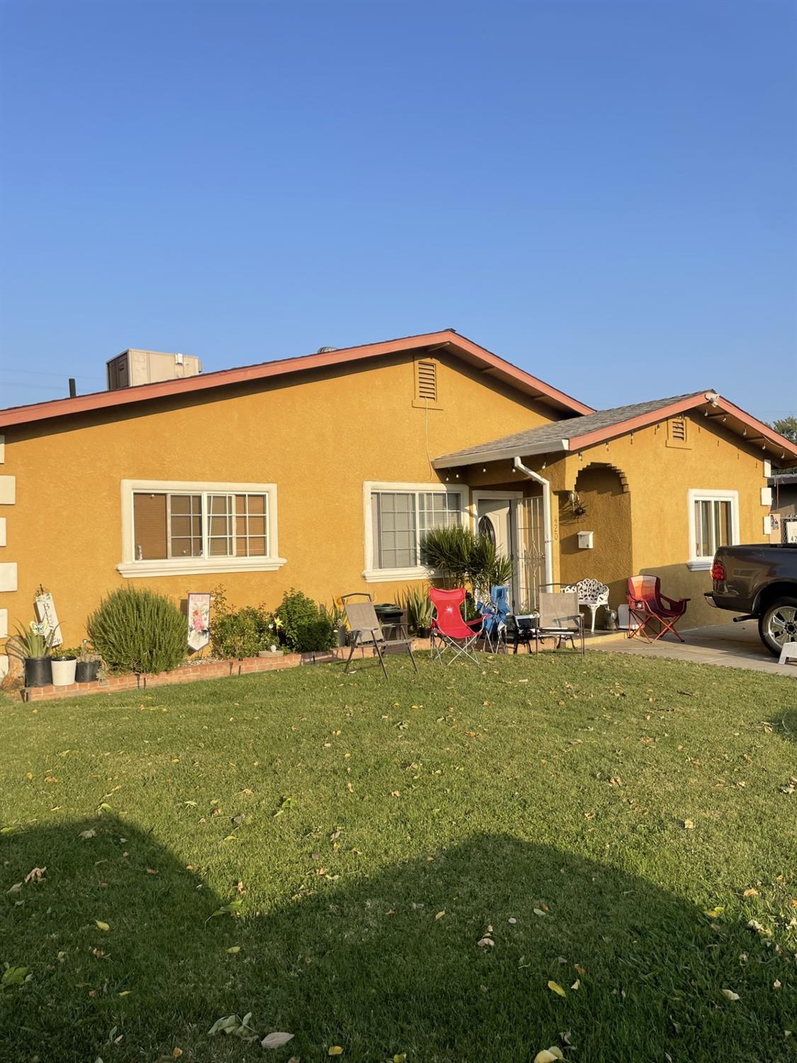Photo of 420 Chaparral Wy in West Sacramento, CA