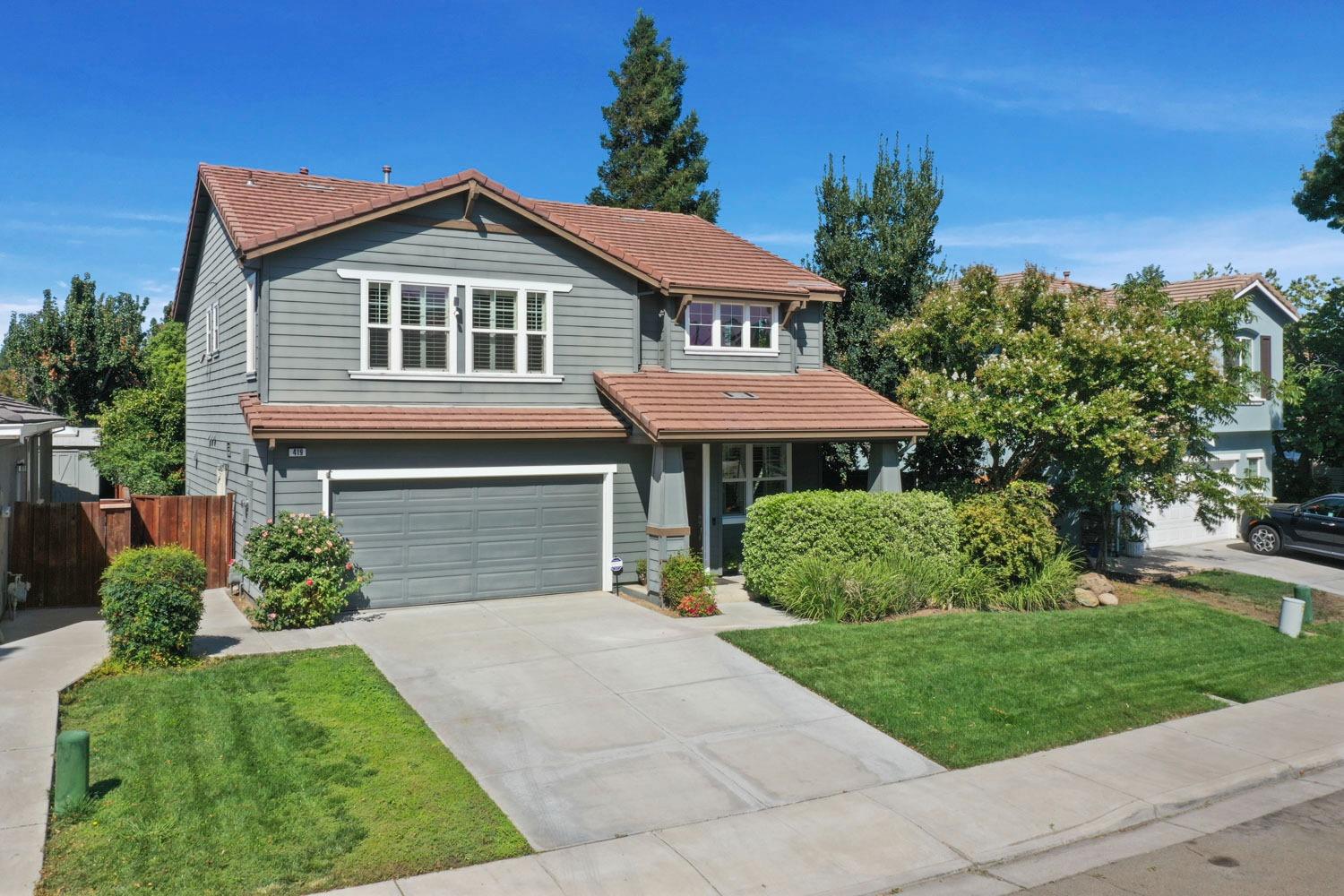 Photo of 419 Violet Pl in Tracy, CA