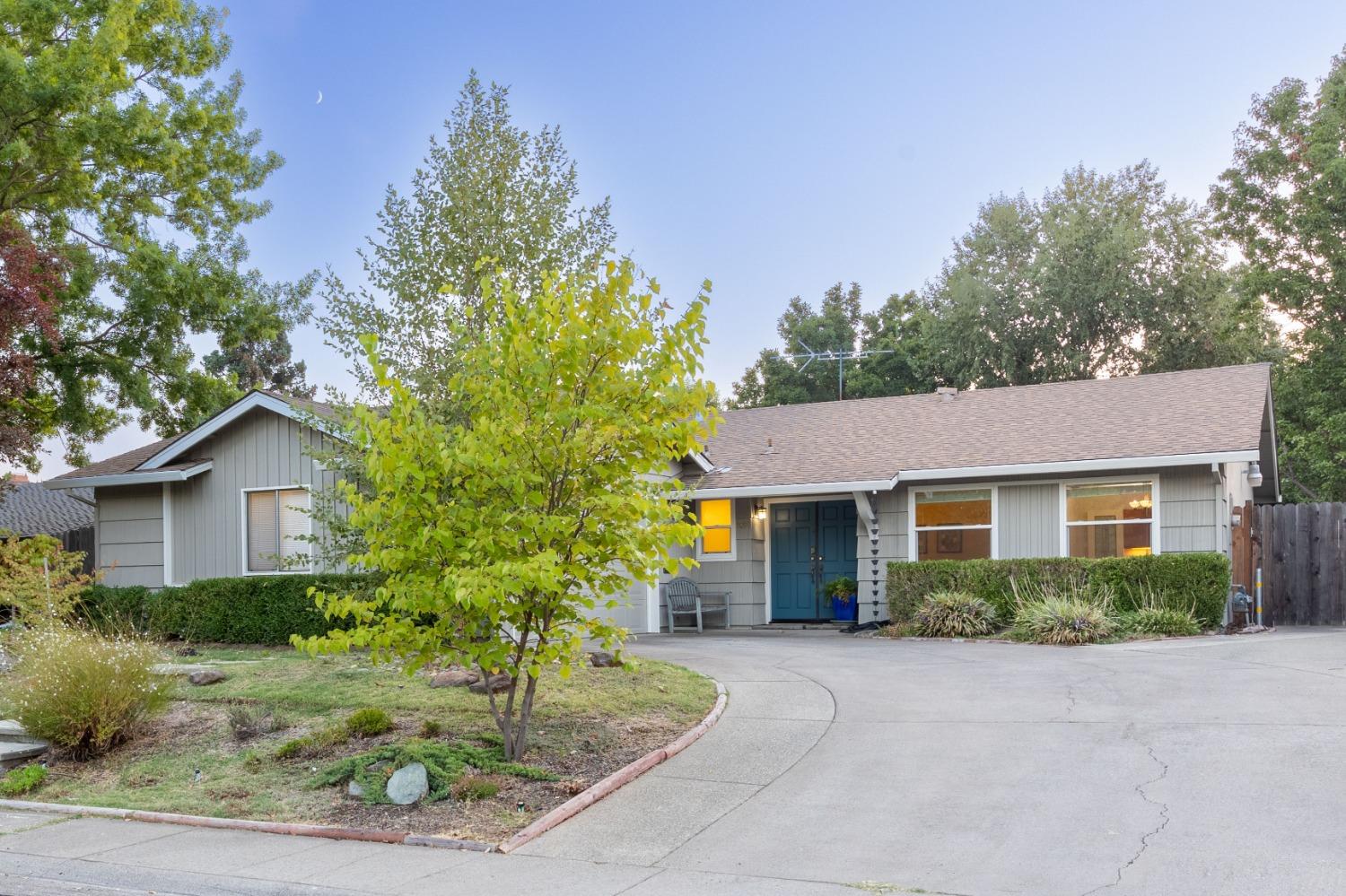 Photo of 5099 Tonya Wy in Carmichael, CA